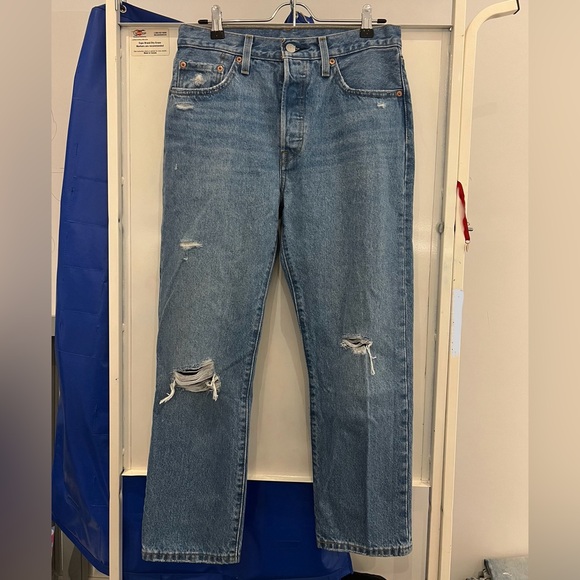 Levi’s 501 Jeans - Picture 1 of 9
